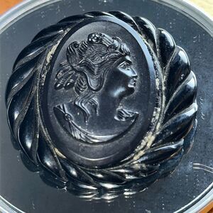 Antique Victorian Vulcanite Black Mourning Cameo Pin Brooch